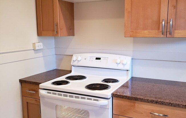 Studio, 1 bath, 350 sqft, $1,275, Unit Unit 01