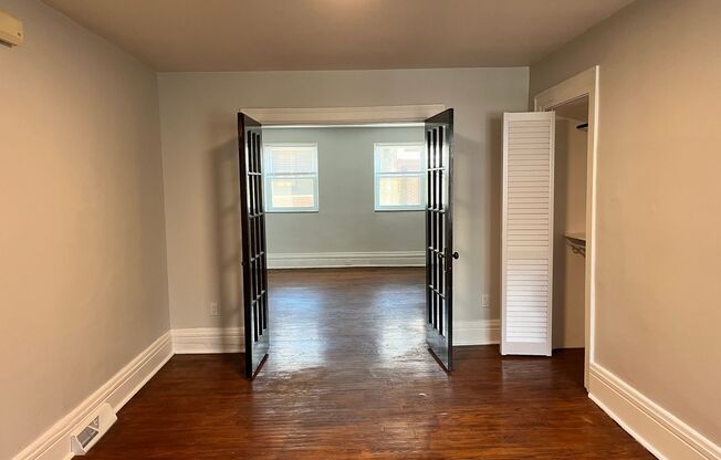 1209 Linden Place