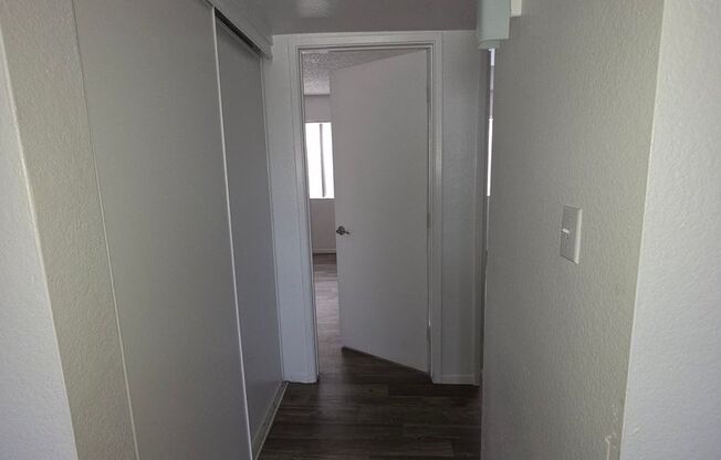2 beds, 1 bath, 726 sqft, $1,099