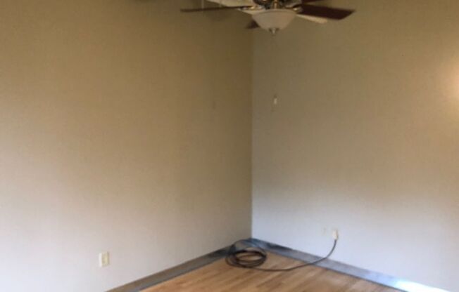 2 beds, 1 bath, 1,054 sqft, $1,825, Unit 202