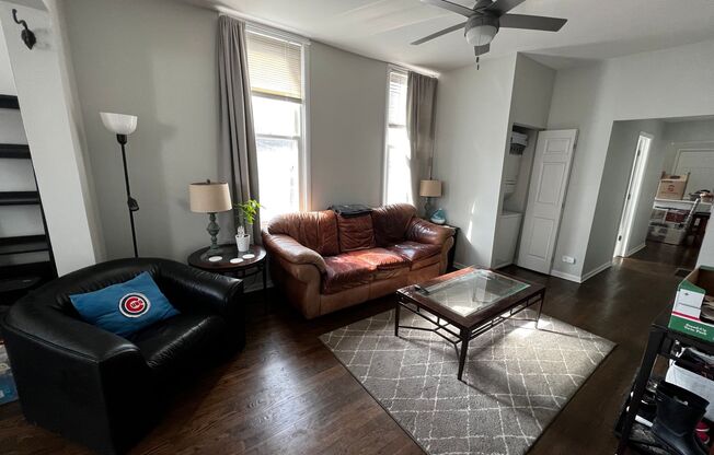 3414 N Seeley