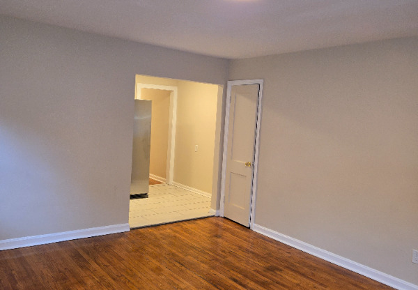 8312 ROANOKE AVE