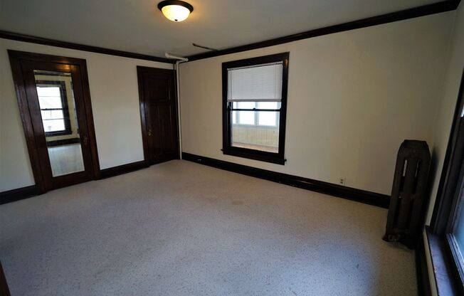 2 beds, 1 bath, $900, Unit 2