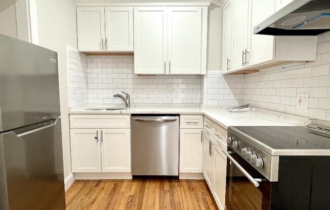 13 ANDERSON ST
