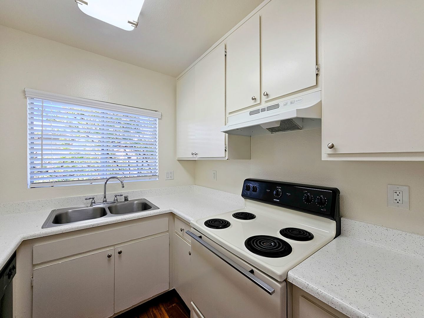 Crestwood Apartments