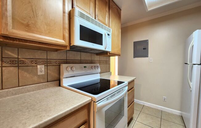 1 bed, 1 bath, $2,500