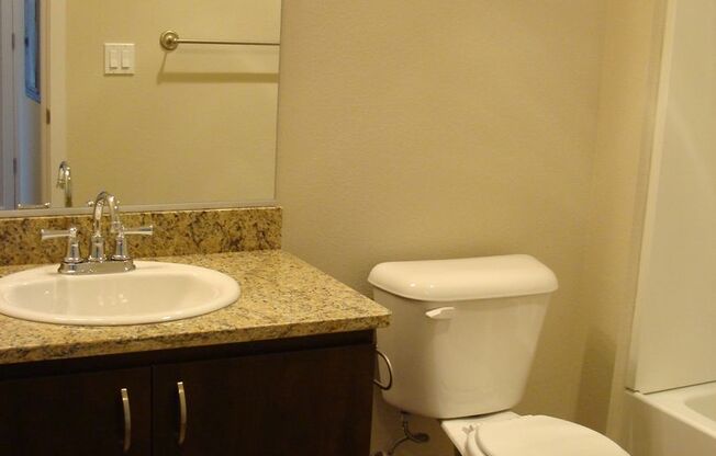 1 bed, 1 bath, 525 sqft, $1,360, Unit 3-219