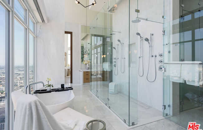 6 beds, 9.5 baths, 19,313 sqft, $80,000, Unit PH