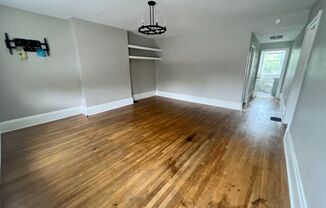 1 bed, 1 bath, $895, Unit 2L