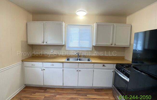 3 Bedroom 1 Bathroom By Huff Park!!