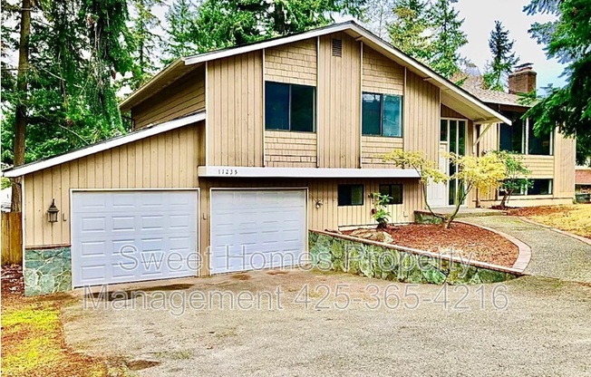 11235 80 AVE NE