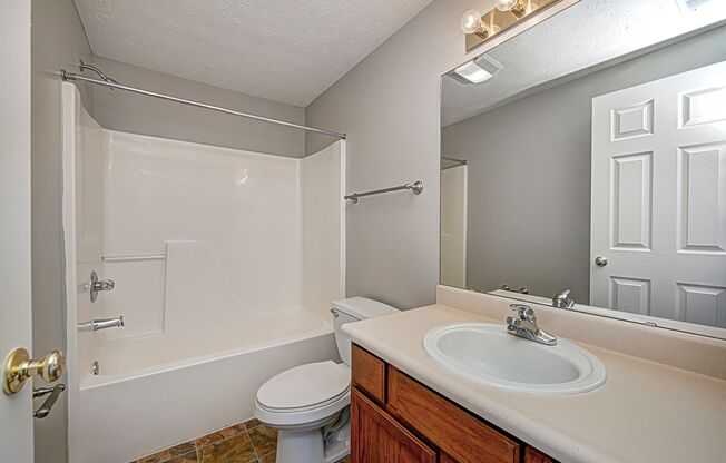 2 beds, 2 baths, 1,150 sqft, $1,275, Unit 619-B