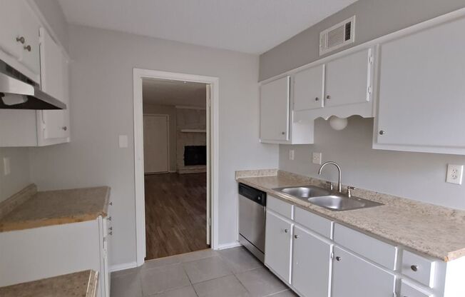 Welcome to 3061 Mcvay Trail Dr in Memphis, TN!