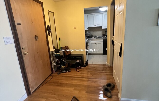 25 LINDEN AVE