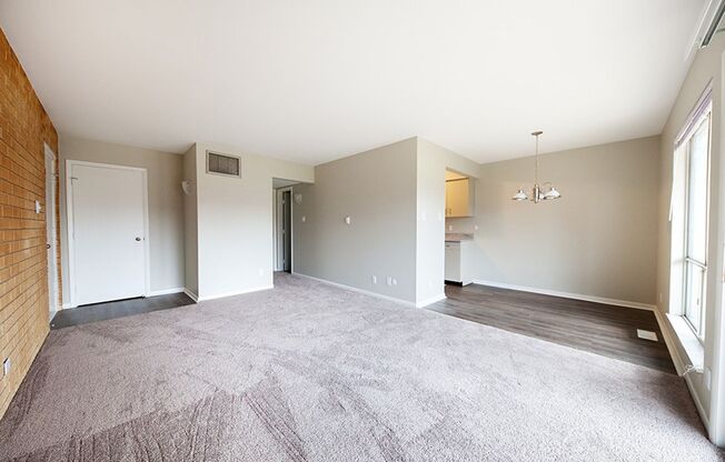 1 bed, 1 bath, 742 sqft, $930, Unit 2018
