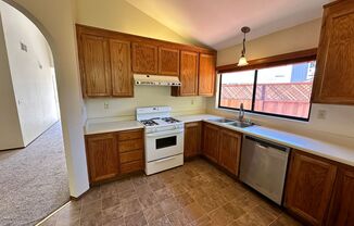 3 beds, 2 baths, $3,400