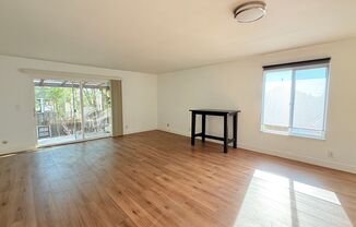 2 beds, 1.5 baths, $2,700, Unit 1118 Broadway Unit D (LO)