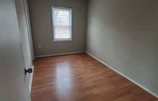 3 beds, 1 bath, $1,150