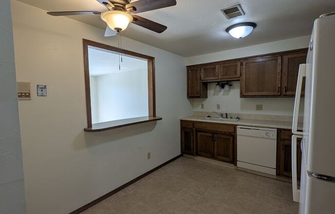 2 beds, 2 baths, 1,034 sqft, $1,279, Unit 1401 094