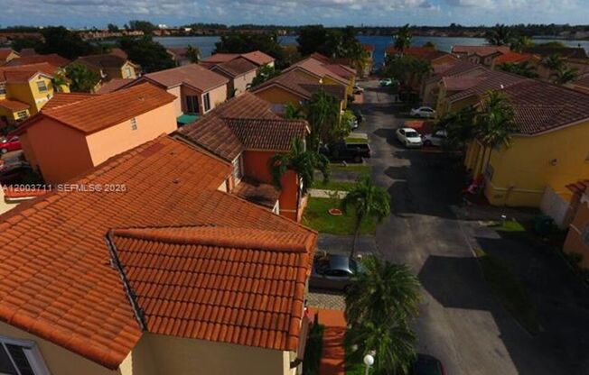 12693 NW 9th Ter th 12693 MIAMI, FL 33182