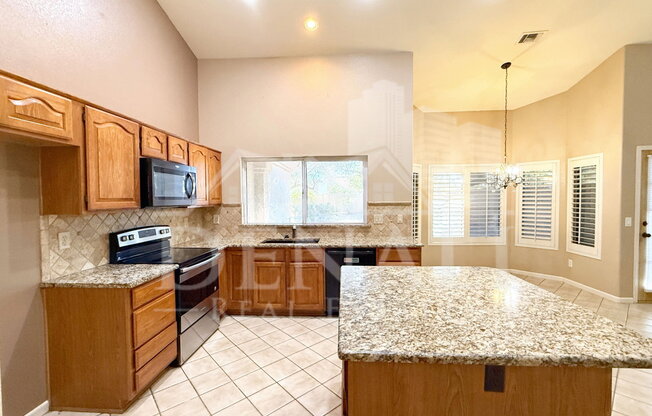 3 beds, 2 baths, 2,356 sqft, $2,895