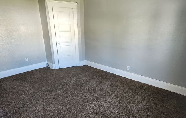 2 beds, 1 bath, $750