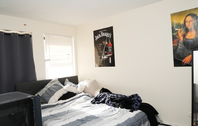 2 beds, 1 bath, 999 sqft, $3,600, Unit 27