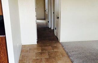 2 beds, 1 bath, 980 sqft, $735, Unit Unit 2