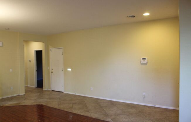Large 4 bedroom home in Power Ranch