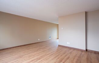 #378 LINCOLN SQUARE APARTMENTS