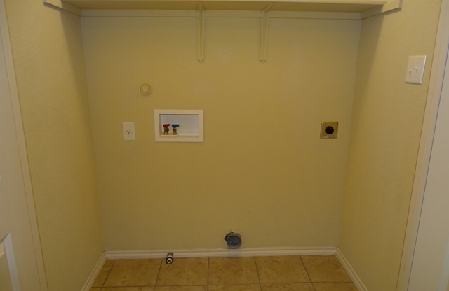 3 beds, 2.5 baths, $1,695