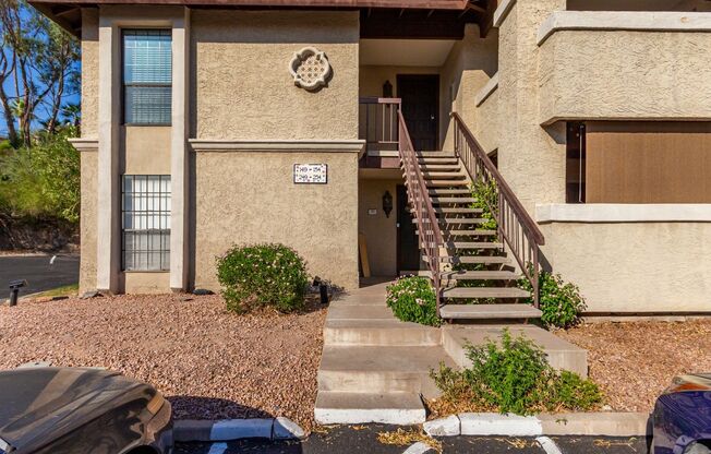 3 beds, 2 baths, $2,275, Unit # 252