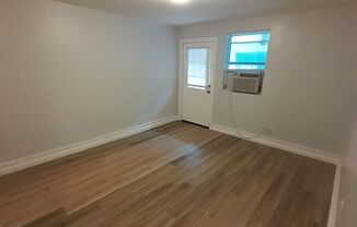 2 beds, 1 bath, 676 sqft, $795, Unit Apt 1