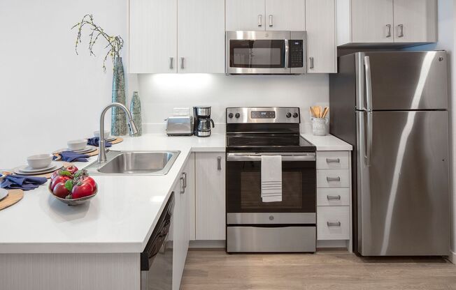 2 beds, 1 bath, 711 sqft, $1,455, Unit 103