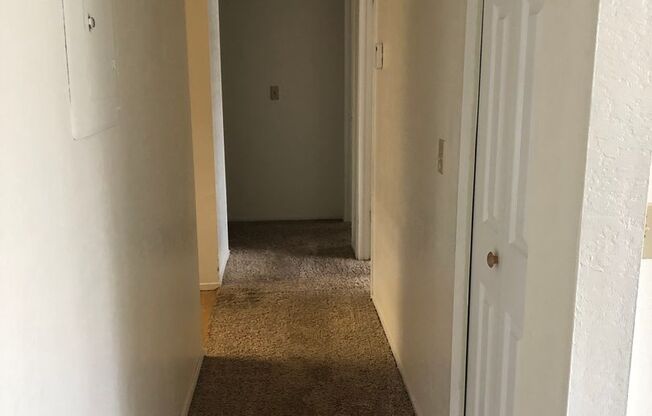 2 beds, 1 bath, 796 sqft, $1,150, Unit 222