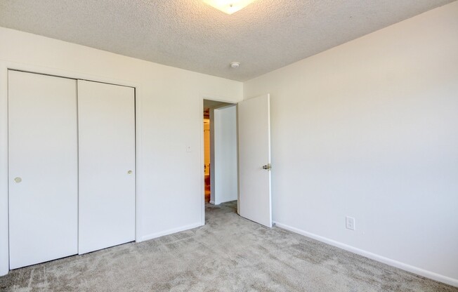 2 beds, 1.5 baths, 900 sqft, $1,040, Unit 1510-06