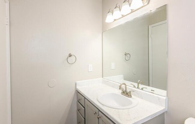 2 beds, 2 baths, 874 sqft, $1,449