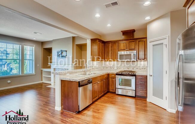 Gorgeous N. Bethany Duplex in Portland Available for You!!! 1 Application in process as of 1/12