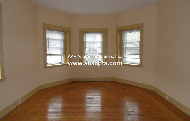 32 ASHLEY ST