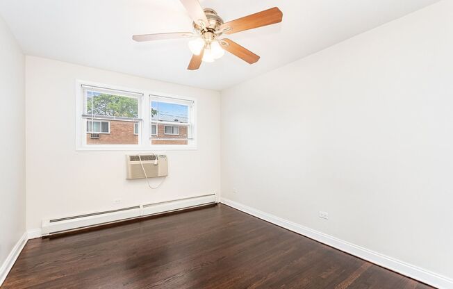 2 beds, 1 bath, $1,795, Unit Apt #3B