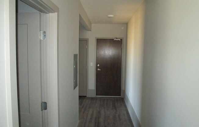 2 beds, 1 bath, 658 sqft, $895