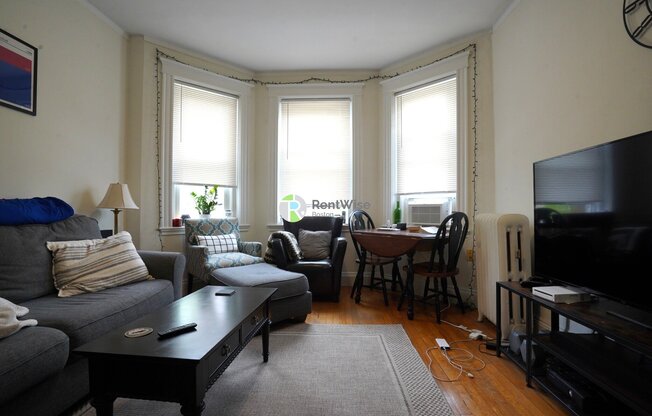 42 Strathmore Rd A