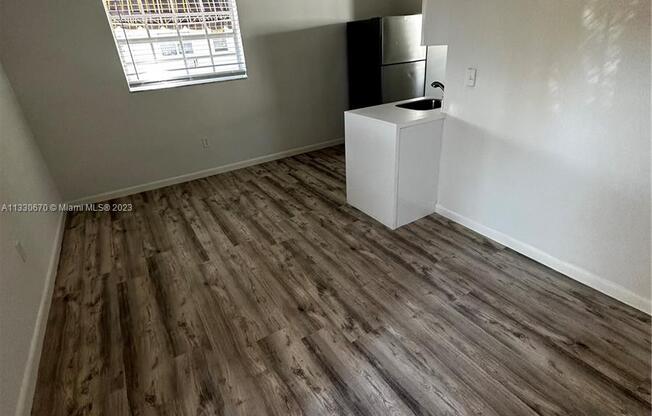 7 SALAMANCA AVE