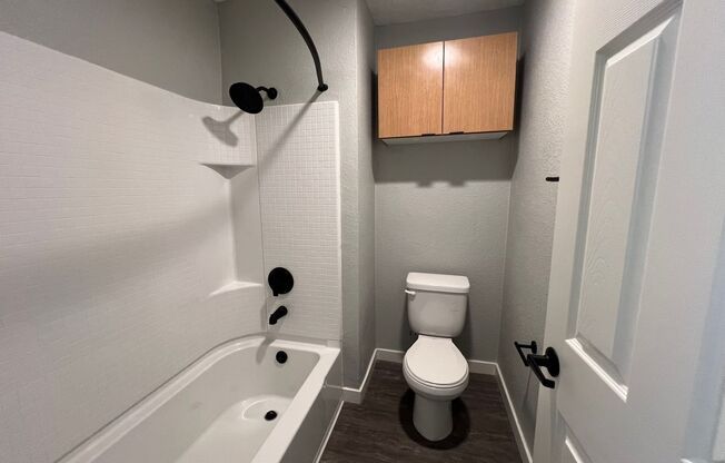 2 beds, 2 baths, 841 sqft, $2,850, Unit E031