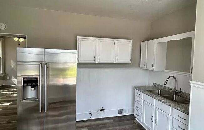 Updated Triplex in Milwaukee’s Harambe Neighborhood — 1 & 3 Bedroom Units