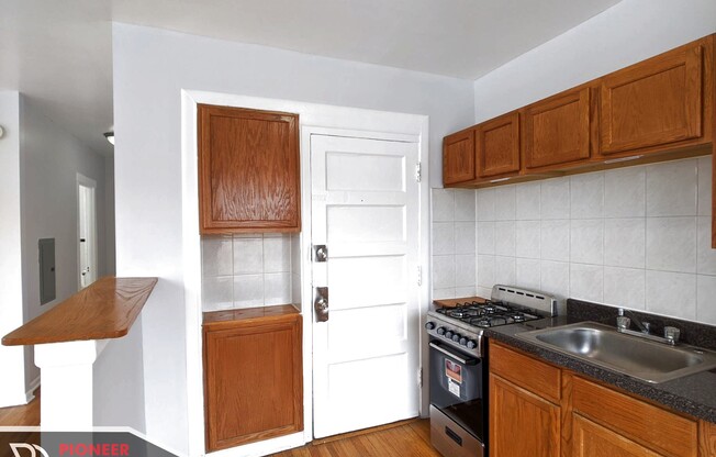 3257 W Wrightwood Ave