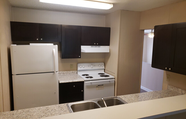 3 beds, 2 baths, $1,400