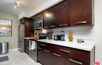 1730 CAMINO PALMERO ST