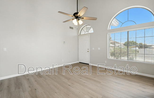 6412 N 78 LN