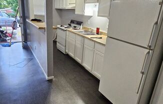 2 beds, 1 bath, $1,095, Unit 5424